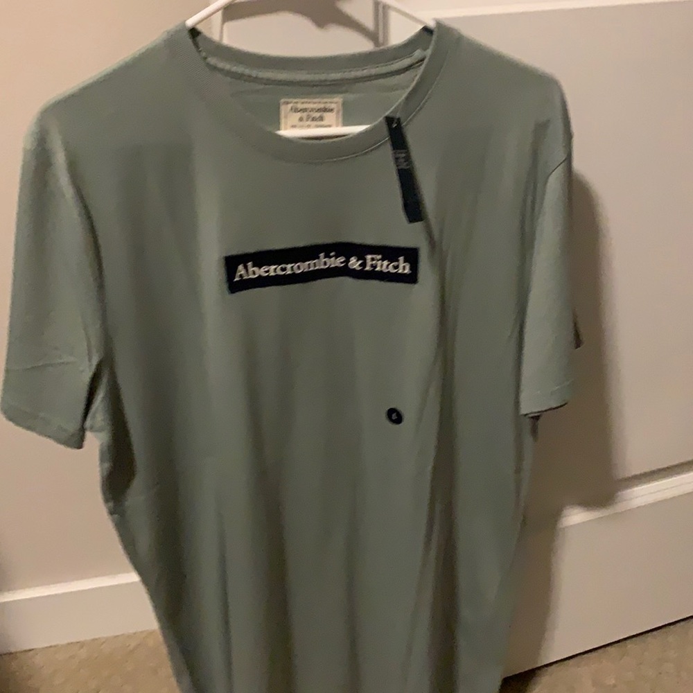 NWT A and F tee